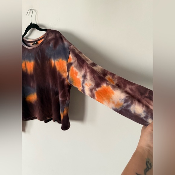 CircleX Tie Dye Cropped Pull Over Crewneck Sweatshirt Cute Spooky Fall Colors - Picture 8 of 11